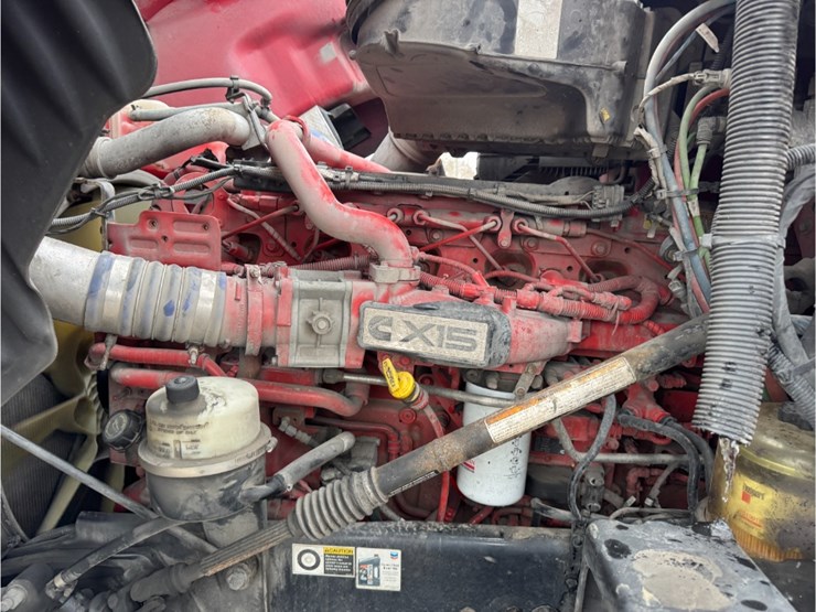 2021-kenworth-t680-image-17