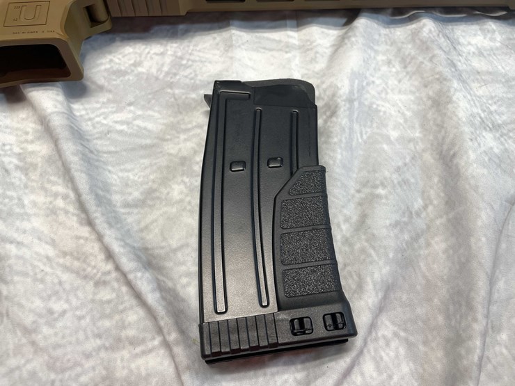 #2398-•-armsco-u-235-m22-12-ga.-semi-auto-shotgun,-sn:-tr4123-hbc002475-image-17