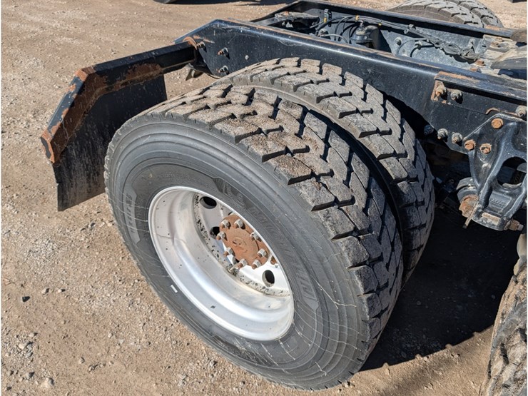 2020-kenworth-t880-image-7