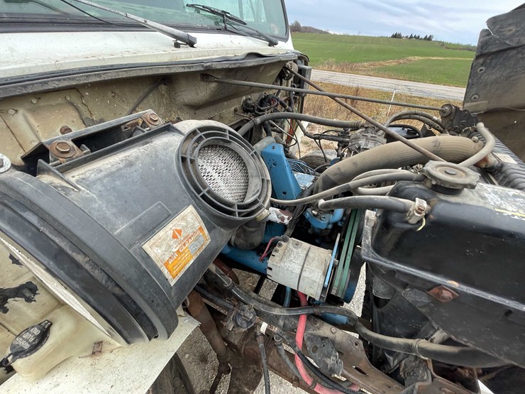 international-4900-image-81