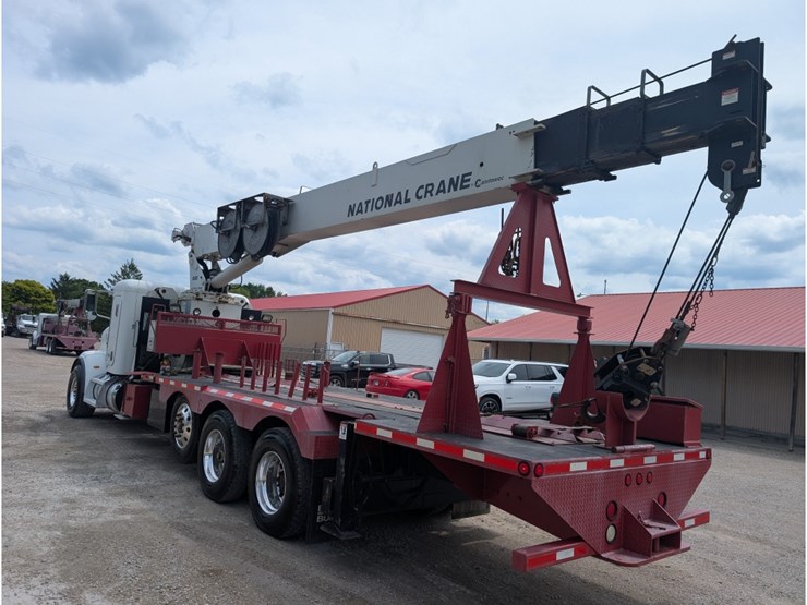 peterbilt-365-image-15