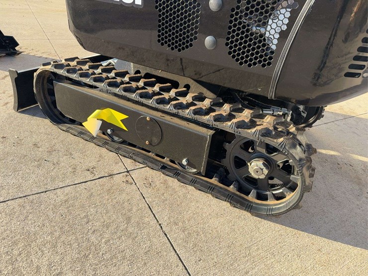 2025-miva-va15p-mini-excavator-image-9