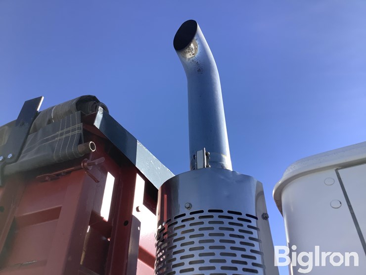 international-8100-image-9