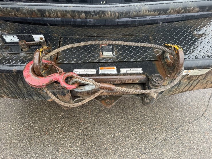 #1840-•-2013-ram-5500-4x4-service-truck-image-10