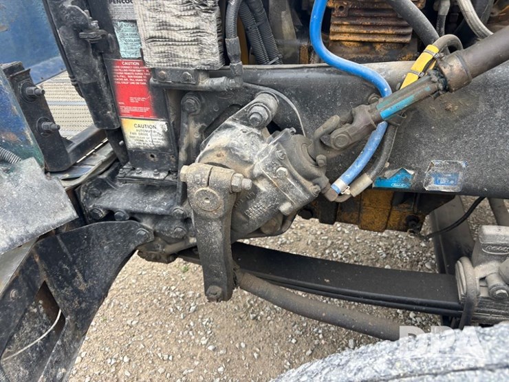 peterbilt-385-image-40