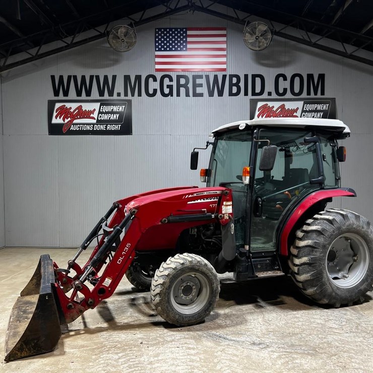 2017 MASSEY-FERGUSON 1754