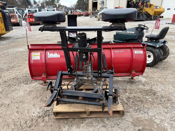 western-9.5'-pro-plow-image-4