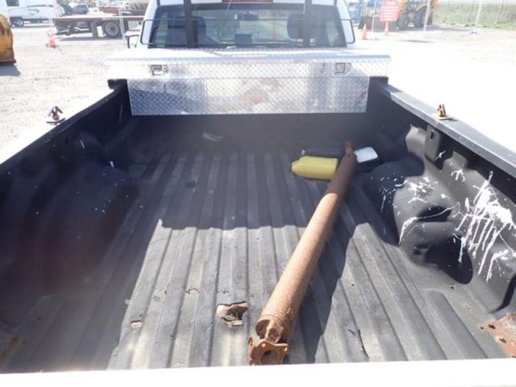 2013-dodge-ram-1500-image-28