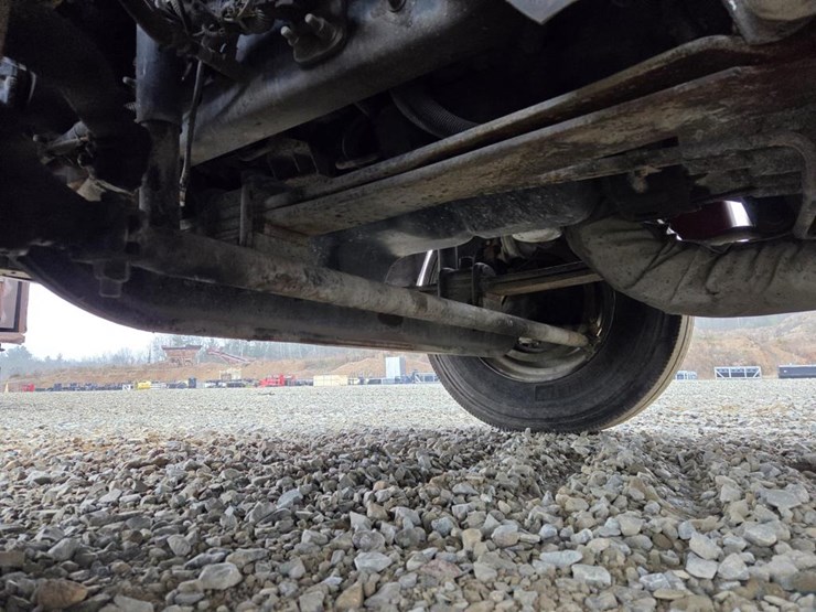 2011-international-durastar-4400-image-49