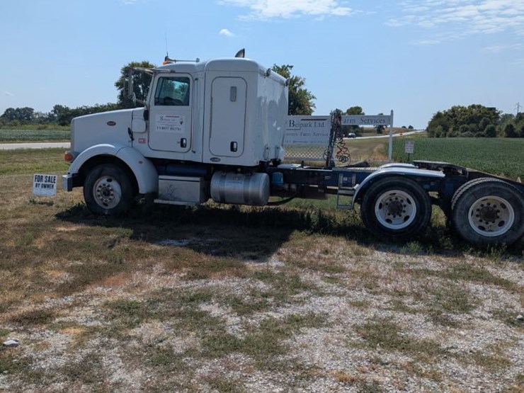 2009-peterbilt-365-image-3