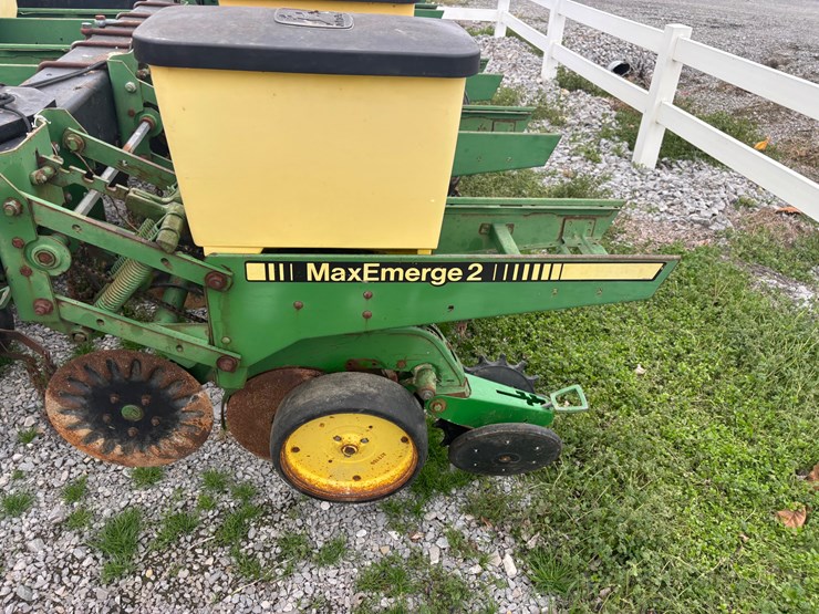 john-deere-7200-image-4