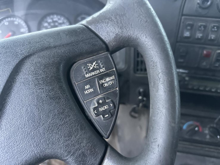 2014-international-prostar-image-28