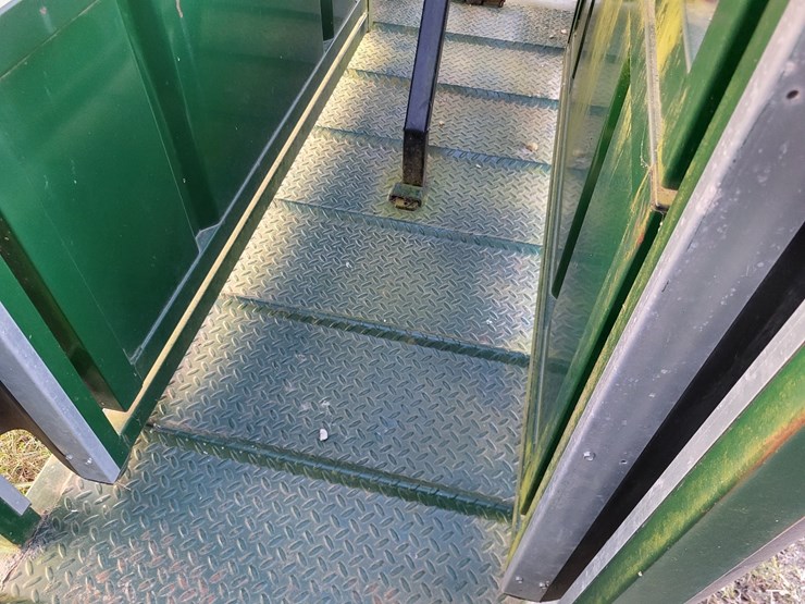 arrow-farmquip-8400-q-catch-cattle-squeeze-chute-w/alley-way---like-new-image-28