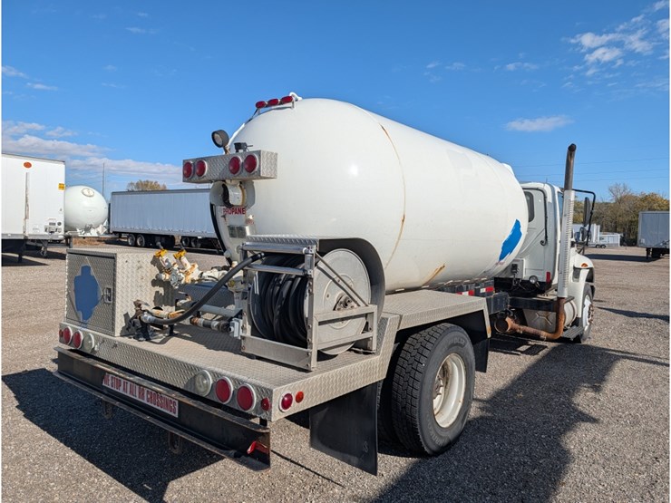 international-durastar-4300-image-6