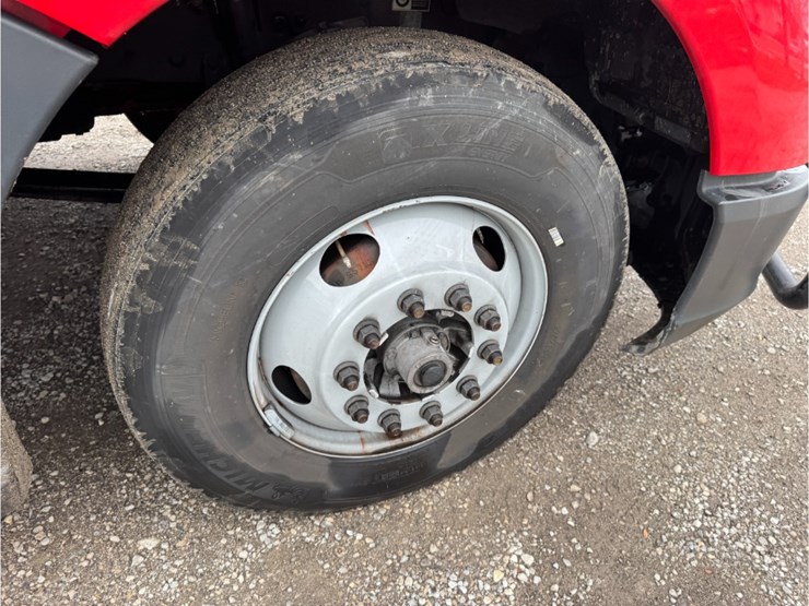 2021-kenworth-t680-image-10