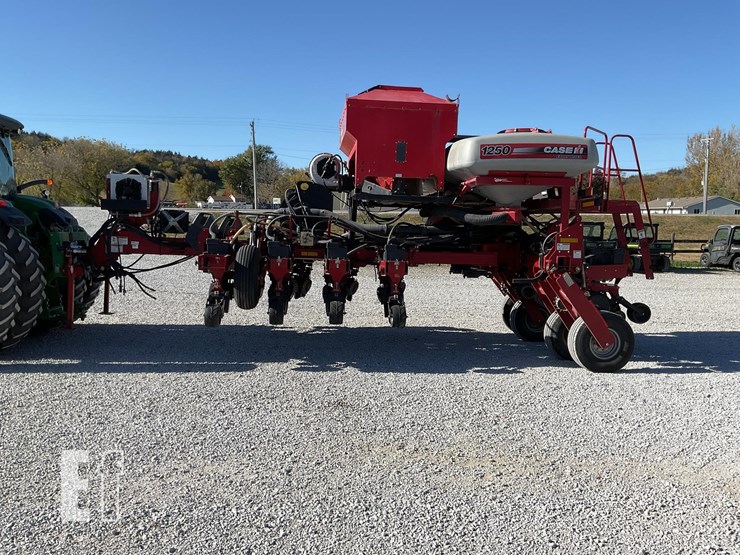 case-ih-1250-image-1