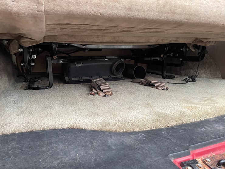 1999-chevy-3500-image-27