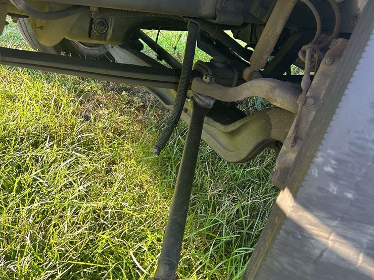 2006-freightliner-mt55-image-10