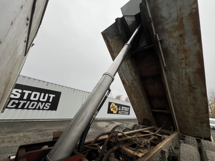 1985-kenworth-t/a-dump-truck-image-37