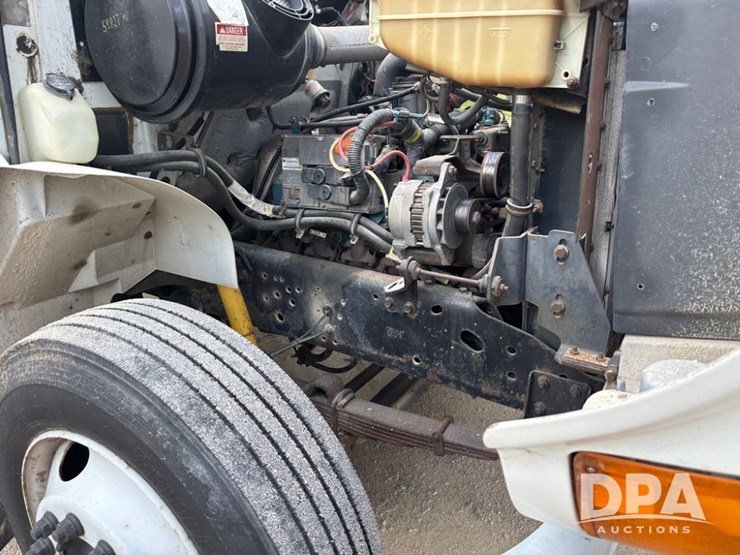 2000-international-4700-image-23