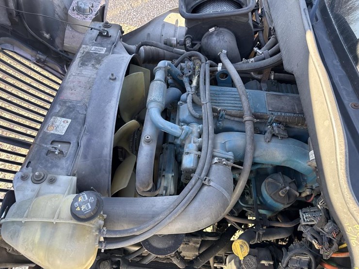 2005-international-durastar-4300-image-60