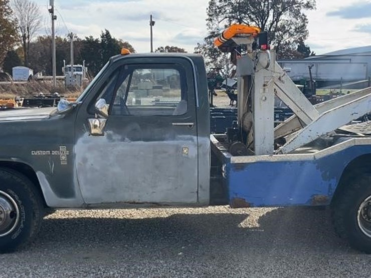 1982-chevrolet-c30-image-1