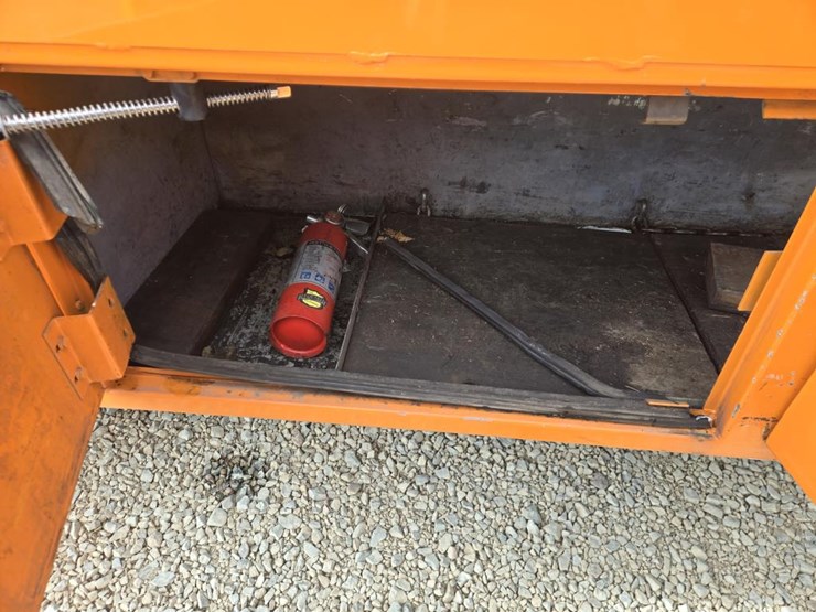 2015-ford-f650-image-18