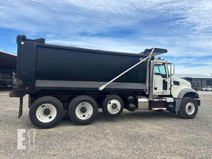 2017-mack-granite-gu713-image-6