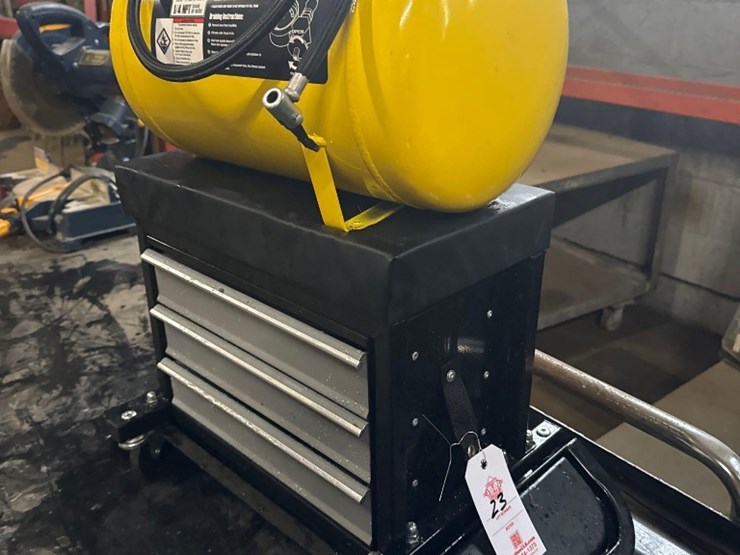 rolling-mechanics-bench-w/-cp-co-5-gal-air-tank-image-2