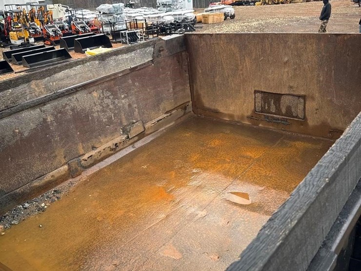 international-4700-image-13