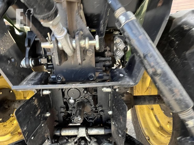 john-deere-2320-image-19