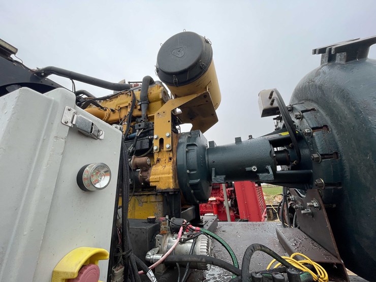 international-4900-image-44