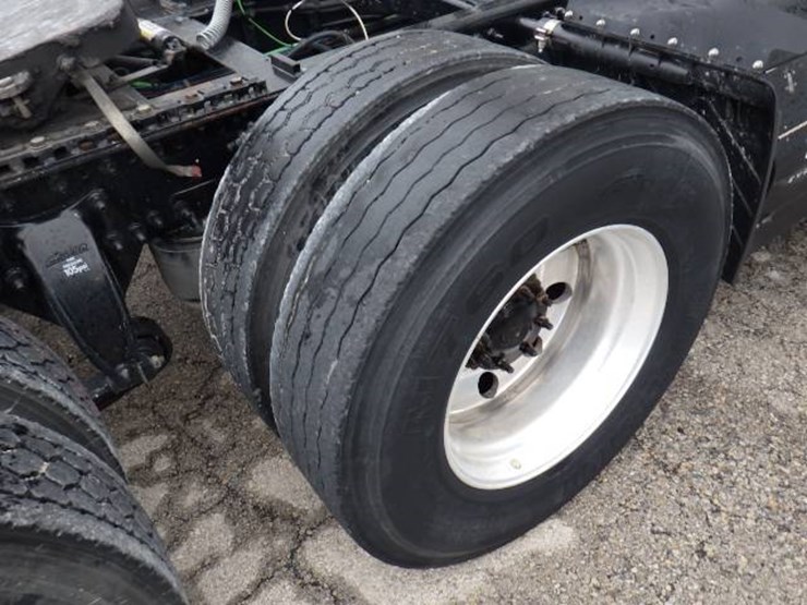 freightliner-cascadia-125-image-8