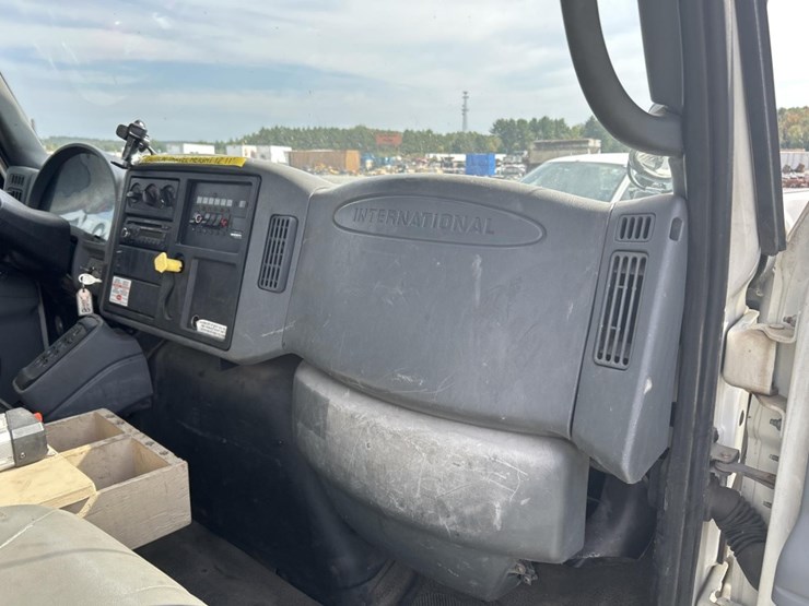 international-4000-image-94