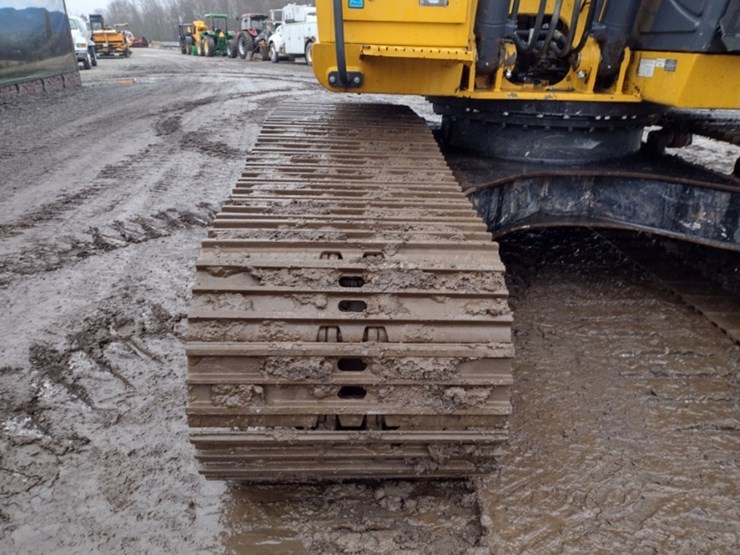 deere-200-lc-image-30