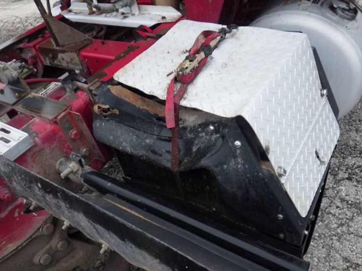 peterbilt-386-image-7