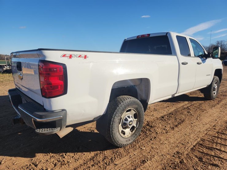 2017-chevrolet-2500-image-5