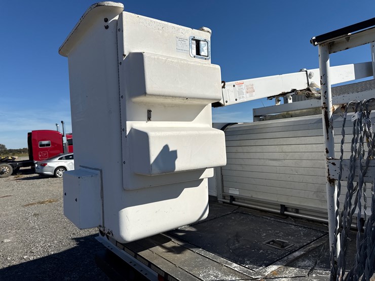 2012-ford-f550-image-12