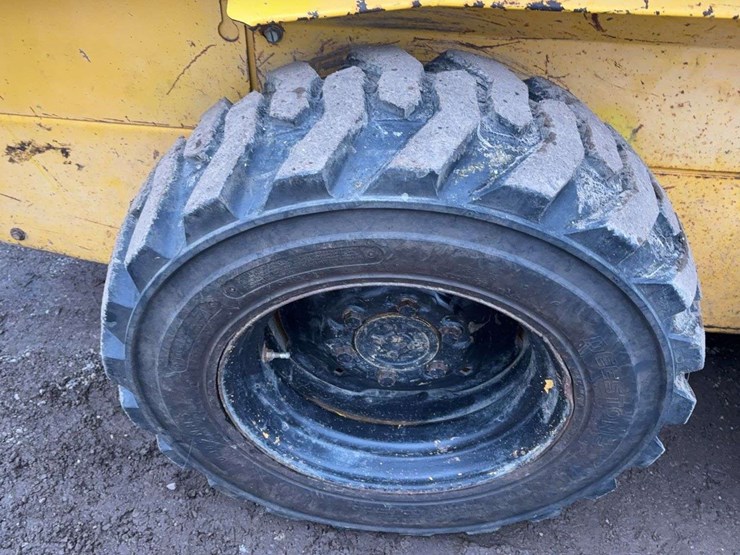 2002-new-holland-ls150-image-8