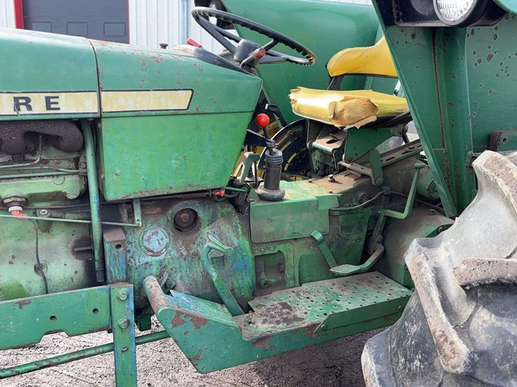 john-deere-2640-image-16