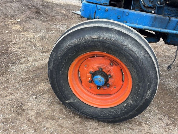 ford-tractor-image-8