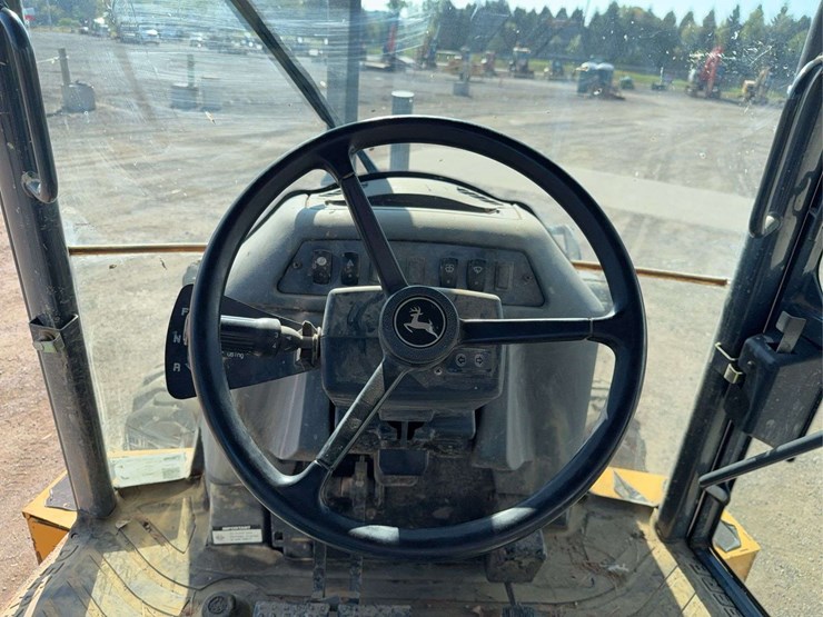 2011-deere-310j-image-33