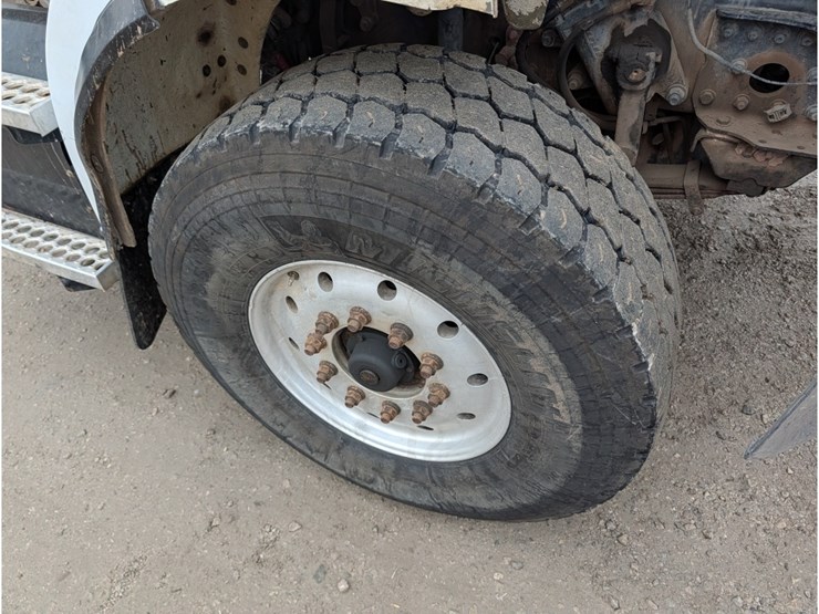 western-star-4700sb-image-17