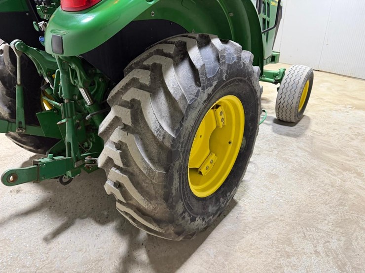 john-deere-5.5-image-14