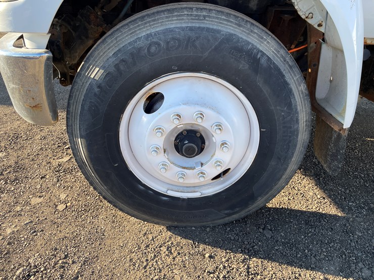 2007-ford-f750-xl-image-9