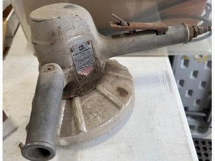 impact-wrench,-angle-grinder,-and-vise-image-1