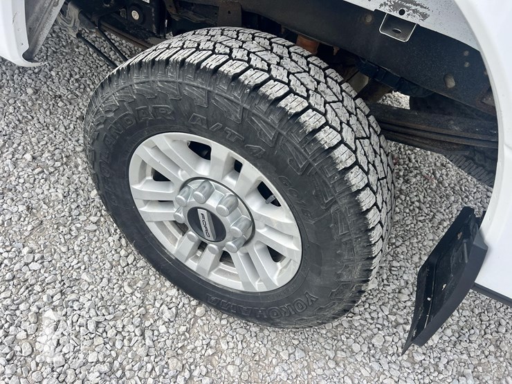 ford-f250-xlt-image-23