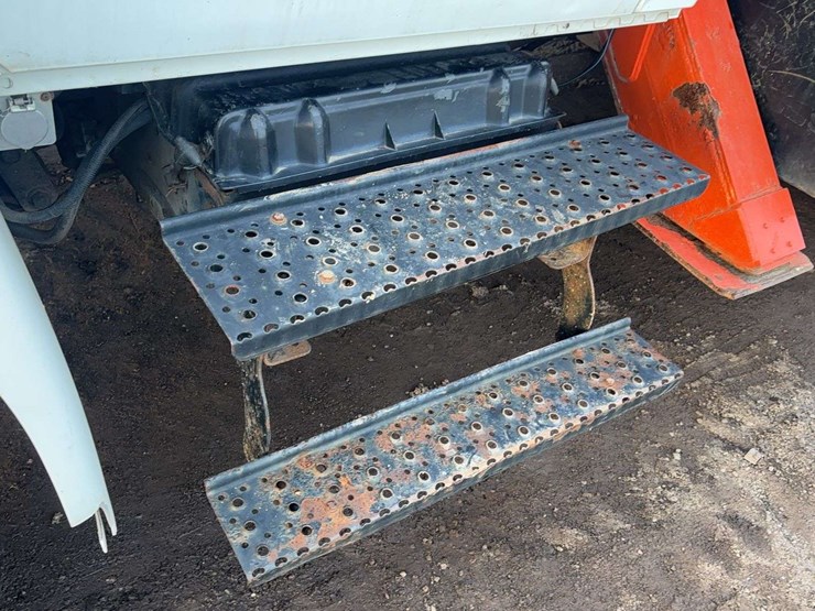 international-durastar-4300-image-32