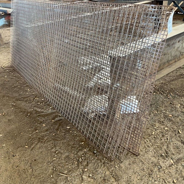 (5) 4' x 10' Welding Wire