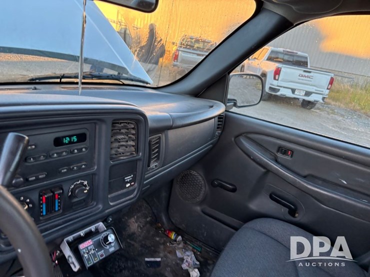 2006-chevrolet-2500hd-image-50